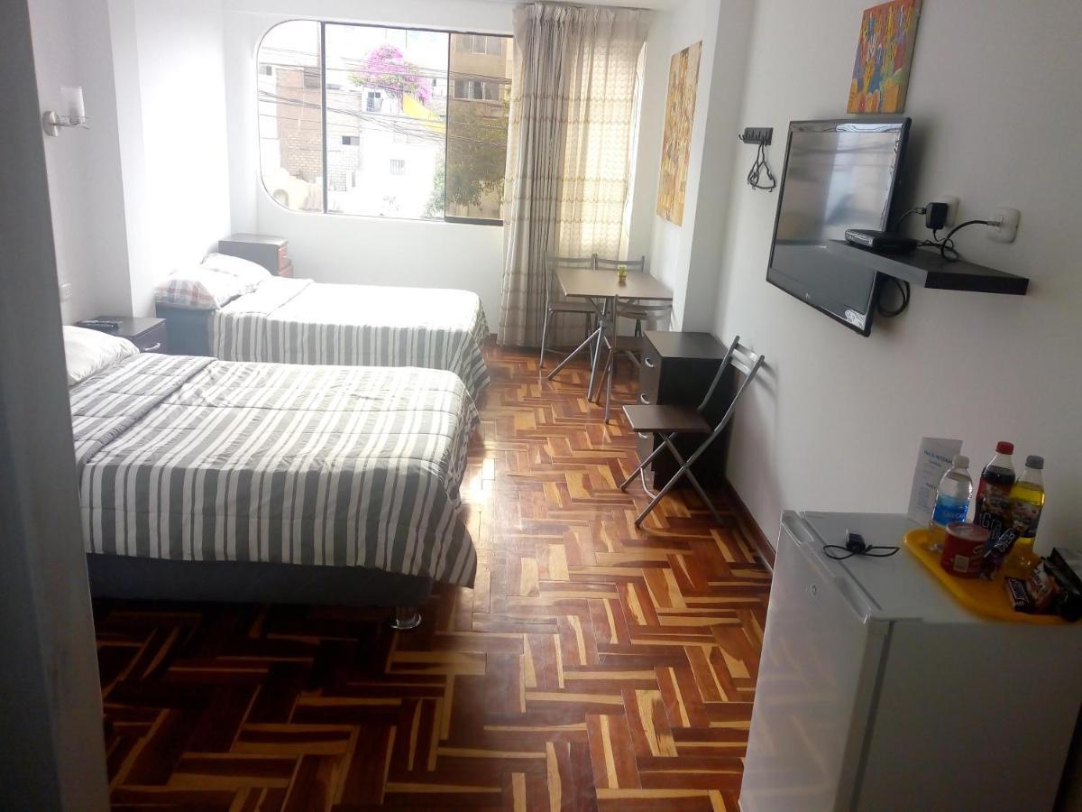Peruvian Family Hostal Miraflores Lima Exterior foto